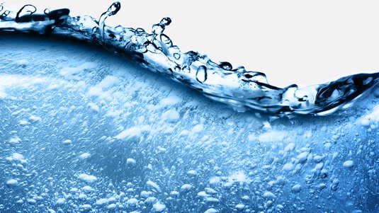 Water treatment for hygienic humidification