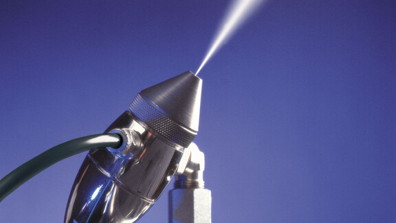 JetSpray humidifier has self-cleaning nozzles